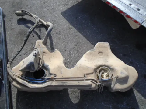 Δεξαμενή Καυσίμου (Ρεζερβουάρ) για BMW 3 Series (1990 - 1995) (E36) , (1995 - 2000) (E36 F-L) *ΔΒ* Δεξαμενή Καυσίμου (Ρεζερβουάρ) για BMW 3 Series (1990 - 1995) (E36) , (1995 - 2000) (E36 F-L) *ΔΒ*