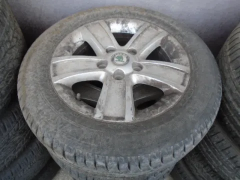 Ζαντολάστιχα 4ΑΔΑ 205/60/R15 MICHELIN (50:14) για SKODA OCTAVIA (2000 - 2008) 4 (1U2-5) *Γ* Ζαντολάστιχα 4ΑΔΑ 205/60/R15 MICHELIN (50:14) για SKODA OCTAVIA (2000 - 2008) 4 (1U2-5) *Γ*