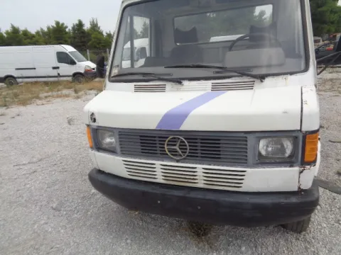 Τροπέτο Αμάξι κομπλέ με Κινητήρα και Σασμάν και Ζαντολάστιχα 185/14C για MERCEDES TN (1977 - 1995) (T1) Pick-Up 2400 (616.912) Diesel 65 407D *ΔΒ* Τροπέτο Αμάξι κομπλέ με Κινητήρα και Σασμάν και Ζαντολάστιχα 185/14C για MERCEDES TN (1977 - 1995) (T1) Pick-Up 2400 (616.912) Diesel 65 407D *ΔΒ*