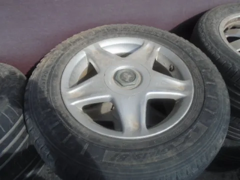 Ζαντολάστιχα 4ΑΔΑ MICHELIN 205/70/R15 (31:06) για NISSAN X-TRAIL (2001 - 2003) (T30) *Γ* Ζαντολάστιχα 4ΑΔΑ MICHELIN 205/70/R15 (31:06) για NISSAN X-TRAIL (2001 - 2003) (T30) *Γ*
