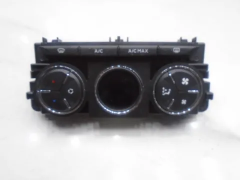 Χειριστήρια Καλοριφέρ (96746550ZD) για CITROEN C-ELYSEE (2013 - ) Χειριστήρια Καλοριφέρ (96746550ZD) για CITROEN C-ELYSEE (2013 - )