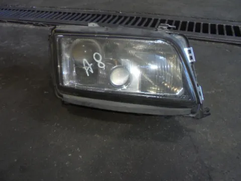 Φανάρι Εμπρός Δεξί (Ελαττωματική Βάση) για AUDI A8 (1994 - 1999) (4D) , (1999 - 2002) (4D) Φανάρι Εμπρός Δεξί (Ελαττωματική Βάση) για AUDI A8 (1994 - 1999) (4D) , (1999 - 2002) (4D)