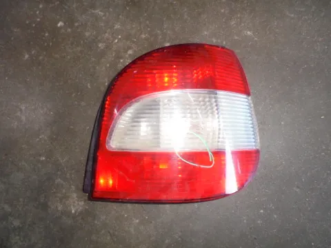 Φανάρι Πίσω Δεξί (Ραγισμένο) για RENAULT SCENIC (1999 - 2003) (JA) Φανάρι Πίσω Δεξί (Ραγισμένο) για RENAULT SCENIC (1999 - 2003) (JA)