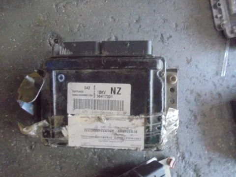 Εγκέφαλος Κινητήρα 96417301 για CHEVROLET - DAEWOO MATIZ (2005 - 2010) (M200) ΤΕΛΑΡΟ 3*253920 Εγκέφαλος Κινητήρα 96417301 για CHEVROLET - DAEWOO MATIZ (2005 - 2010) (M200) ΤΕΛΑΡΟ 3*253920