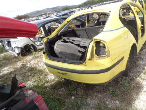 Τροπέτο Αμάξι Κουφάρι με Πίσω Άξονα Δισκόπλακες ABS για SKODA OCTAVIA (2008 - 2013) 5 (1Z3-5) Hatchback - 5dr *ΔΒ* -  Τροπέτο Αμάξι Κουφάρι με Πίσω Άξονα Δισκόπλακες ABS για SKODA OCTAVIA (2008 - 2013) 5 (1Z3-5) Hatchback - 5dr *ΔΒ* -