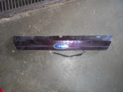 Φασα Πορτ - Μπαγκάζ Με Σήμα Και Μπουτόν για FORD FIESTA (2008 - 2012) Mk6 (JA8) Φασα Πορτ - Μπαγκάζ Με Σήμα Και Μπουτόν για FORD FIESTA (2008 - 2012) Mk6 (JA8)