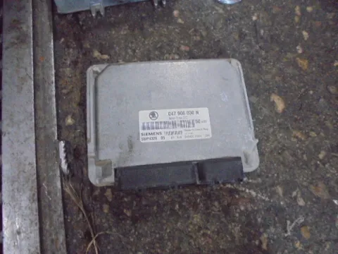 Εγκέφαλος Κινητήρα 047906030N για SKODA FELICIA (1994 - 1998) (6U1-5) 1300 (135B) (AMG) Petrol 54 Εγκέφαλος Κινητήρα 047906030N για SKODA FELICIA (1994 - 1998) (6U1-5) 1300 (135B) (AMG) Petrol 54