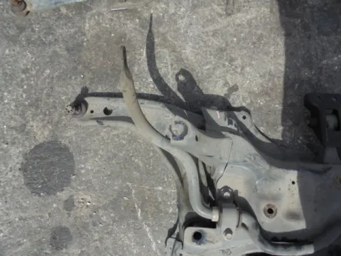 Ψαλίδι Εμπρός Αριστερό για TOYOTA YARIS (2006 - 2009) (KL9) / 1000 *ΔΒ*