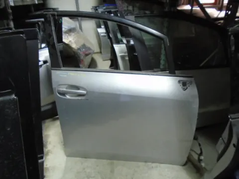 Πόρτα Εμπρός Δεξιά για TOYOTA VERSO (2009 - ) Mpv 5dr Πόρτα Εμπρός Δεξιά για TOYOTA VERSO (2009 - ) Mpv 5dr