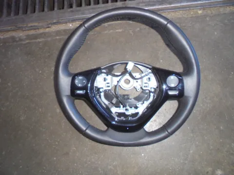 Τιμόνι (Βολάν) Με Χειριστήρια για TOYOTA AYGO (2014 - 2017) , CITROEN C1 (2014 - ) , PEUGEOT 108 *Γ* Τιμόνι (Βολάν) Με Χειριστήρια για TOYOTA AYGO (2014 - 2017) , CITROEN C1 (2014 - ) , PEUGEOT 108 *Γ*