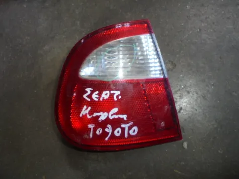 Φανάρι Πίσω Αριστερό (Ραγισμένο) για SEAT CORDOBA (1999 - 2002) (6K) Φανάρι Πίσω Αριστερό (Ραγισμένο) για SEAT CORDOBA (1999 - 2002) (6K)