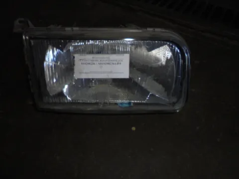 Φανάρι Εμπρός Δεξί (Σπασμένη Βάση) για VW PASSAT (1989 - 1993) (3A2 - 35I) Φανάρι Εμπρός Δεξί (Σπασμένη Βάση) για VW PASSAT (1989 - 1993) (3A2 - 35I)