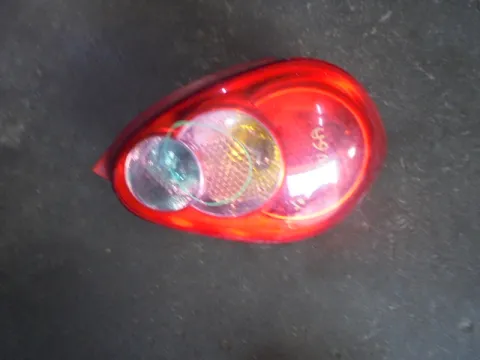Φανάρι Πίσω Δεξί (Ραγισμένο) για TOYOTA AYGO (2005 - 2009) (B10) Φανάρι Πίσω Δεξί (Ραγισμένο) για TOYOTA AYGO (2005 - 2009) (B10)
