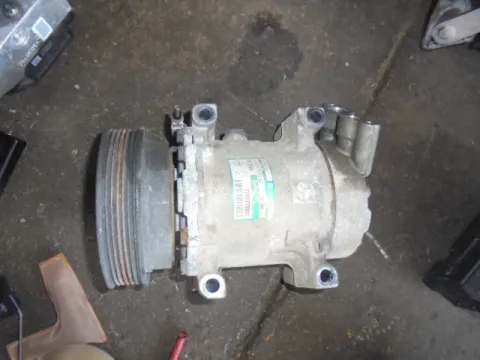 Συμπιεστής A-C (Κομπρέσορας) 7700273801 για RENAULT CLIO (2001 - 2005) (BB_) (CB_) Συμπιεστής A-C (Κομπρέσορας) 7700273801 για RENAULT CLIO (2001 - 2005) (BB_) (CB_)