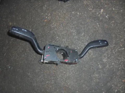 Διακόπτης Φώτων-Φλάς 7H0953503BJ για SEAT IBIZA (2008 - 2013) (6J) Διακόπτης Φώτων-Φλάς 7H0953503BJ για SEAT IBIZA (2008 - 2013) (6J)