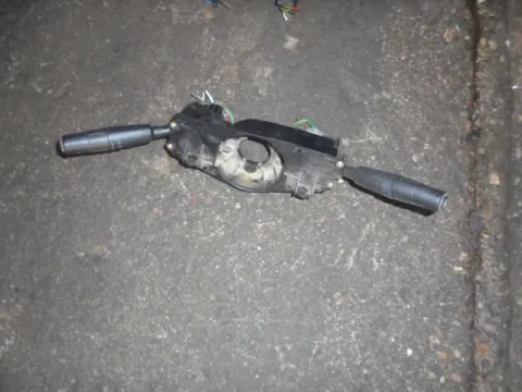 Διακόπτης Φώτων-Φλάς 61557102 για PEUGEOT 106 (1992 - 1995) (1A) (1C) Διακόπτης Φώτων-Φλάς 61557102 για PEUGEOT 106 (1992 - 1995) (1A) (1C)