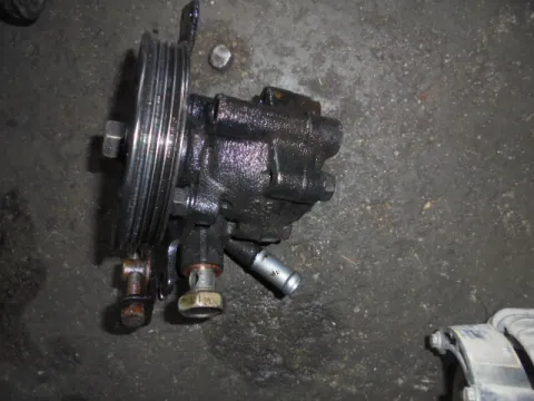 Αντλία Υδραυλικού Τιμονιού Μεταχειρισμένος για NISSAN PRIMERA (1996 - 1999) (P11)