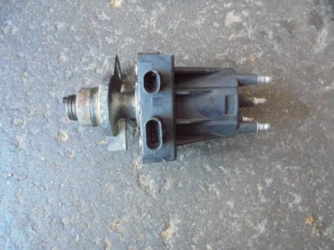 Ντιστριμπιτέρ (Με 1 Φίσα 2 Pin Και 1 Φίσα 4 Pin) για CHEVROLET - DAEWOO NEXIA (1995 - 1997) (KLETN) Ντιστριμπιτέρ (Με 1 Φίσα 2 Pin Και 1 Φίσα 4 Pin) για CHEVROLET - DAEWOO NEXIA (1995 - 1997) (KLETN)