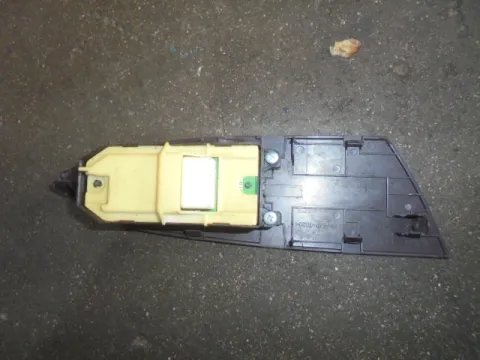 Διακόπτης Παραθύρων Κεντρικός Αριστερής 2πλος 20pin για TOYOTA IQ (2009 - ) (AJ1) - 