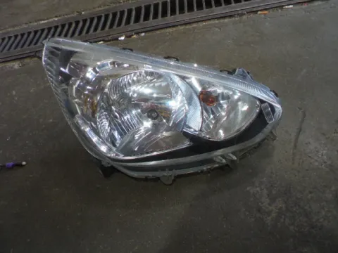 Φανάρι Εμπρός Δεξί (Σπασμένη Βάση) για MITSUBISHI SPACE STAR (2013 - ) Φανάρι Εμπρός Δεξί (Σπασμένη Βάση) για MITSUBISHI SPACE STAR (2013 - )