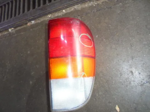 Φανάρι Πίσω Δεξί (Ραγισμένο) για VW CADDY (1996 - 2004) (9K9A) , SEAT INCA (1996 - 2004) (6K) Φανάρι Πίσω Δεξί (Ραγισμένο) για VW CADDY (1996 - 2004) (9K9A) , SEAT INCA (1996 - 2004) (6K)