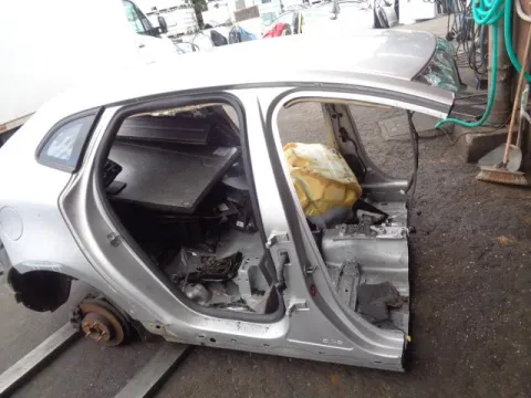 Τροπέτο Πίσω για VOLVO V40 (2013 - ) Hatchback - 5dr *ΔΒ* -  Τροπέτο Πίσω για VOLVO V40 (2013 - ) Hatchback - 5dr *ΔΒ* -