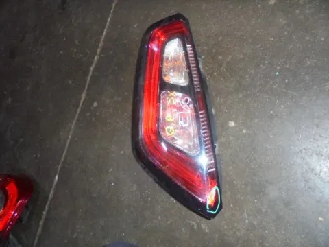 Φανάρι Πίσω Αριστερό (Ραγισμένο) για FIAT PUNTO (2009 - 2012) (199) EVO Φανάρι Πίσω Αριστερό (Ραγισμένο) για FIAT PUNTO (2009 - 2012) (199) EVO