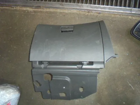 Ντουλαπάκι για CHEVROLET - DAEWOO CRUZE (2009 - ) *Γ* Ντουλαπάκι για CHEVROLET - DAEWOO CRUZE (2009 - ) *Γ*