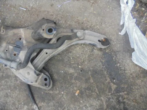 Ψαλίδι Εμπρός Δεξί για TOYOTA YARIS (1999 - 2002) (XP10) *ΔΒ* Ψαλίδι Εμπρός Δεξί για TOYOTA YARIS (1999 - 2002) (XP10) *ΔΒ*