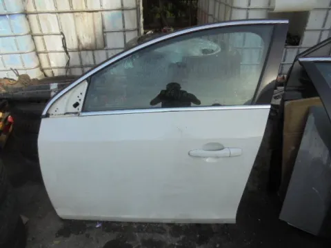 Πόρτα Εμπρός Αριστερή για VOLVO V60 (2011 - 2013) ( ) Πόρτα Εμπρός Αριστερή για VOLVO V60 (2011 - 2013) ( )