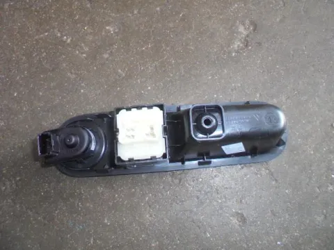 Διακόπτης Παραθύρων Κεντρικός Αριστερής 2πλος 7+7pin για RENAULT TWINGO (2016 - ) - 