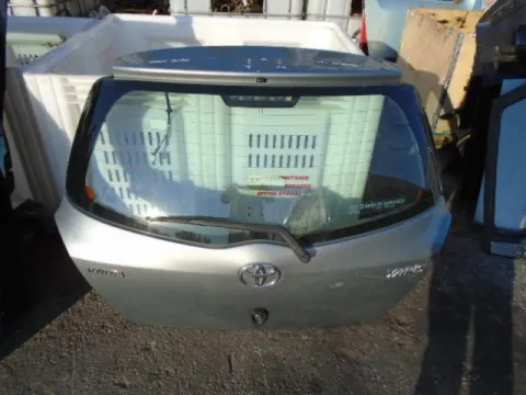 Πορτ-Μπαγκάζ (Λίγο Χτυπημένο )(χ.Αφαλο) για TOYOTA YARIS (2006 - 2009) (KL9) Πορτ-Μπαγκάζ (Λίγο Χτυπημένο )(χ.Αφαλο) για TOYOTA YARIS (2006 - 2009) (KL9)