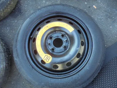 Ρεζέρβα 135/80/R14 (ET43) (4x100 καρέ) για ΔΙΕΘΝΗ *ΔΒ* Ρεζέρβα 135/80/R14 (ET43) (4x100 καρέ) για ΔΙΕΘΝΗ *ΔΒ*