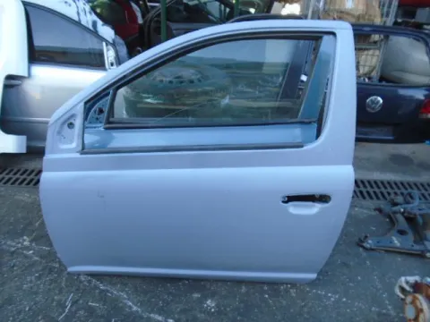 Πόρτα Αριστερή Δίπορτη για TOYOTA YARIS (2003 - 2005) (XP10) *E* Πόρτα Αριστερή Δίπορτη για TOYOTA YARIS (2003 - 2005) (XP10) *E*