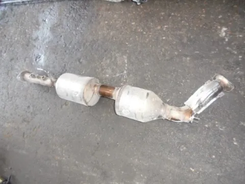 Καταλύτης για TOYOTA HI-LUX (2015 - ) 2.4 2GD-FTV Καταλύτης για TOYOTA HI-LUX (2015 - ) 2.4 2GD-FTV