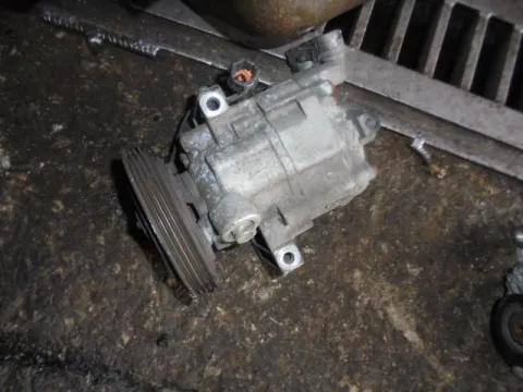 Συμπιεστής A-C (Κομπρέσορας) για NISSAN MICRA (2003 - 2005) (K12) Συμπιεστής A-C (Κομπρέσορας) για NISSAN MICRA (2003 - 2005) (K12)