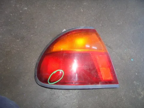 Φανάρι Πίσω Αριστερό (Ραγισμένο) για MAZDA 323F (1995 - 1998) (BA) Φανάρι Πίσω Αριστερό (Ραγισμένο) για MAZDA 323F (1995 - 1998) (BA)