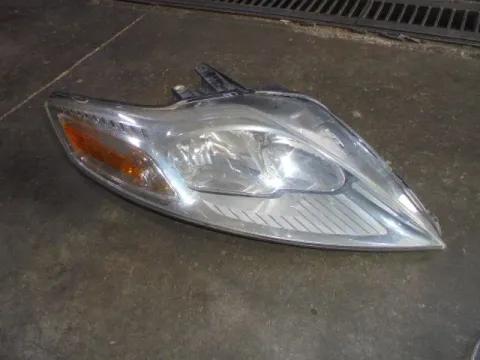 Φανάρι Εμπρός Δεξί (Σπασμένη Βάση) για FORD MONDEO (2007 - 2010) Mk4a (BA7 - CD345) Φανάρι Εμπρός Δεξί (Σπασμένη Βάση) για FORD MONDEO (2007 - 2010) Mk4a (BA7 - CD345)