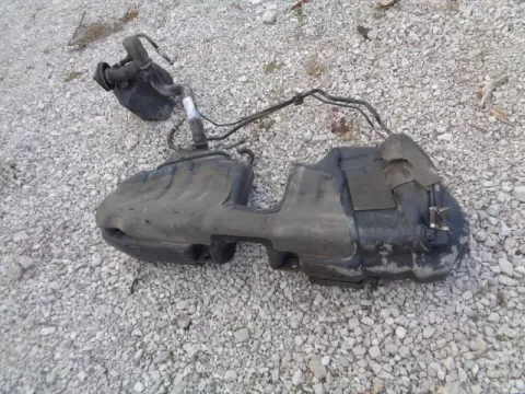 Δεξαμενή Καυσίμου (Ρεζερβουάρ) για MERCEDES C - CLASS (1993 - 1995) (W202) , (1995 - 1997) (W202) C180 *ΔΒ* Δεξαμενή Καυσίμου (Ρεζερβουάρ) για MERCEDES C - CLASS (1993 - 1995) (W202) , (1995 - 1997) (W202) C180 *ΔΒ*