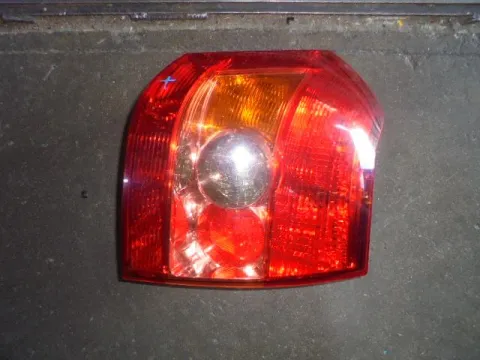 Φανάρι Πίσω Δεξί (Ελαττωματική Βάση) για TOYOTA COROLLA (2004 - 2007) (E120) Hatchback - 3dr (KM22) , Ηatchback - 5dr (KM22) Φανάρι Πίσω Δεξί (Ελαττωματική Βάση) για TOYOTA COROLLA (2004 - 2007) (E120) Hatchback - 3dr (KM22) , Ηatchback - 5dr (KM22)