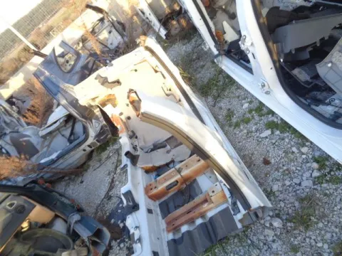 Τροπέτο Σασί Εμπρός Δεξιό με Μαρσπιέ και Μεσαία Κολώνα για ALFA ROMEO GIULIETTA (2016 - ) (940) *ΔΒ* -  Τροπέτο Σασί Εμπρός Δεξιό με Μαρσπιέ και Μεσαία Κολώνα για ALFA ROMEO GIULIETTA (2016 - ) (940) *ΔΒ* -