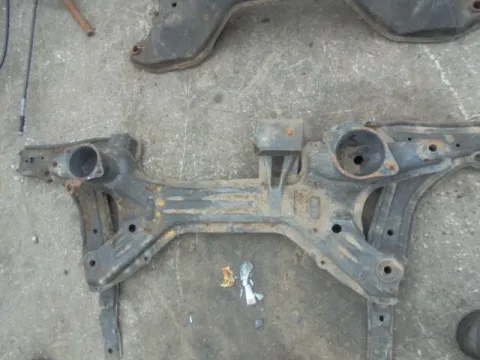 Γέφυρα Εμπρός Οριζόντια για SEAT IBIZA (1997 - 1998) (6K) *ΔΒ* Γέφυρα Εμπρός Οριζόντια για SEAT IBIZA (1997 - 1998) (6K) *ΔΒ*