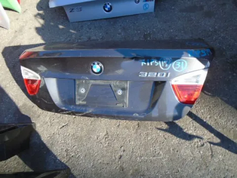 Καπό Πίσω (Λίγο Χτυπημένο ) για BMW 3 Series (2005 - 2008) (E90-1-2-3) (E90) Sedan - 4dr *Γ* Καπό Πίσω (Λίγο Χτυπημένο ) για BMW 3 Series (2005 - 2008) (E90-1-2-3) (E90) Sedan - 4dr *Γ*