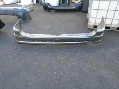 Προφυλακτήρας Πίσω Με Spoiler (Ελαττωματικός ) για TOYOTA HI-ACE (1996 - 2006) (XH10) , (2005- ) QUANTUM  Προφυλακτήρας Πίσω Με Spoiler (Ελαττωματικός ) για TOYOTA HI-ACE (1996 - 2006) (XH10) , (2005- ) QUANTUM