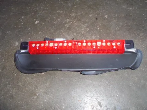 Φανάρι Πίσω Μεσαίο Στόπ για BMW 3 Series (2005 - 2008) (E90-1-2-3) (E90) Sedan - 4dr , (2008 - 2012) (E90-1-2-3 F-L) Φανάρι Πίσω Μεσαίο Στόπ για BMW 3 Series (2005 - 2008) (E90-1-2-3) (E90) Sedan - 4dr , (2008 - 2012) (E90-1-2-3 F-L)