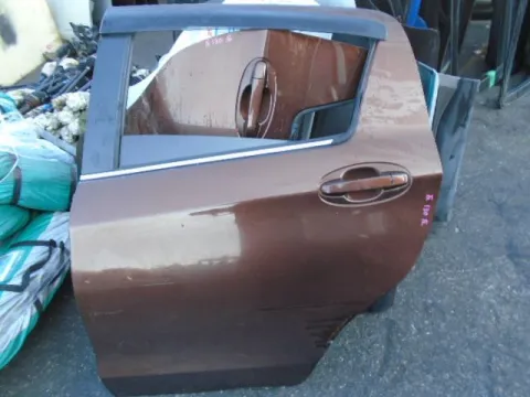Πόρτα Πίσω Αριστερή (Όχι Πολύ Καθαρή) για TOYOTA YARIS (2012 - 2014) ( ) *Ε* Πόρτα Πίσω Αριστερή (Όχι Πολύ Καθαρή) για TOYOTA YARIS (2012 - 2014) ( ) *Ε*