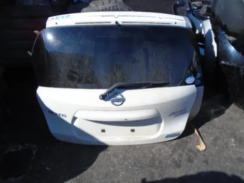 Πορτ-Μπαγκάζ (Με Τρύπα για Αεροτομή )  για NISSAN NOTE (2013- ) Πορτ-Μπαγκάζ (Με Τρύπα για Αεροτομή )  για NISSAN NOTE (2013- )