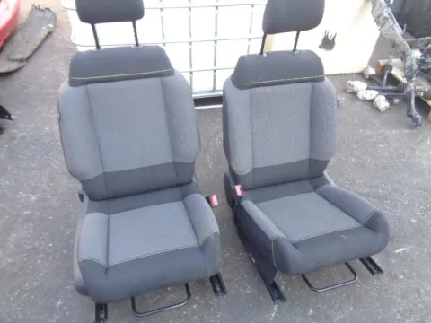 Καθίσματα Σετ Εμπρός Με Αερόσακους για CITROEN C3 (2017 - ) *ΔΒ* Καθίσματα Σετ Εμπρός Με Αερόσακους για CITROEN C3 (2017 - ) *ΔΒ*