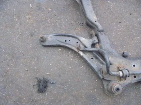 Ψαλίδι Εμπρός Αριστερό για NISSAN X-TRAIL (2011 - 2014) (T31) ITALY *ΔΒ* Ψαλίδι Εμπρός Αριστερό για NISSAN X-TRAIL (2011 - 2014) (T31) ITALY *ΔΒ*