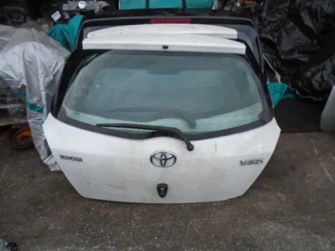 Πορτ-Μπαγκάζ για TOYOTA YARIS (2006 - 2009) (KL9)  Πορτ-Μπαγκάζ για TOYOTA YARIS (2006 - 2009) (KL9)